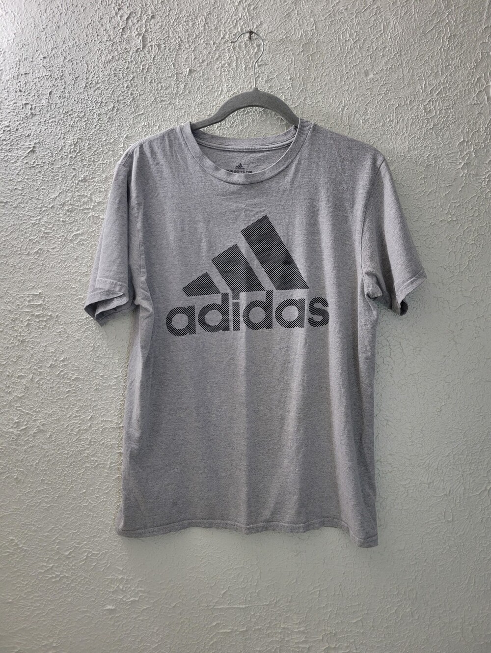 adidas Sz M Mens The Go-To Tee Gray Black Striped Logo Graphic T-Shirt